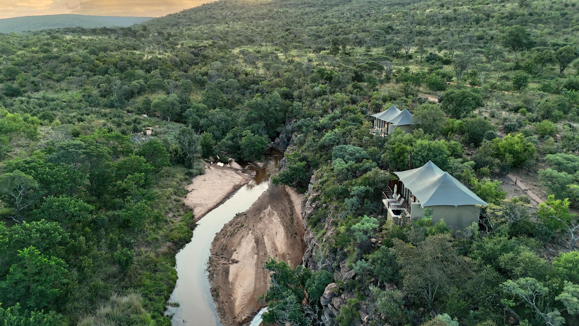 Inzalo Safari Lodge