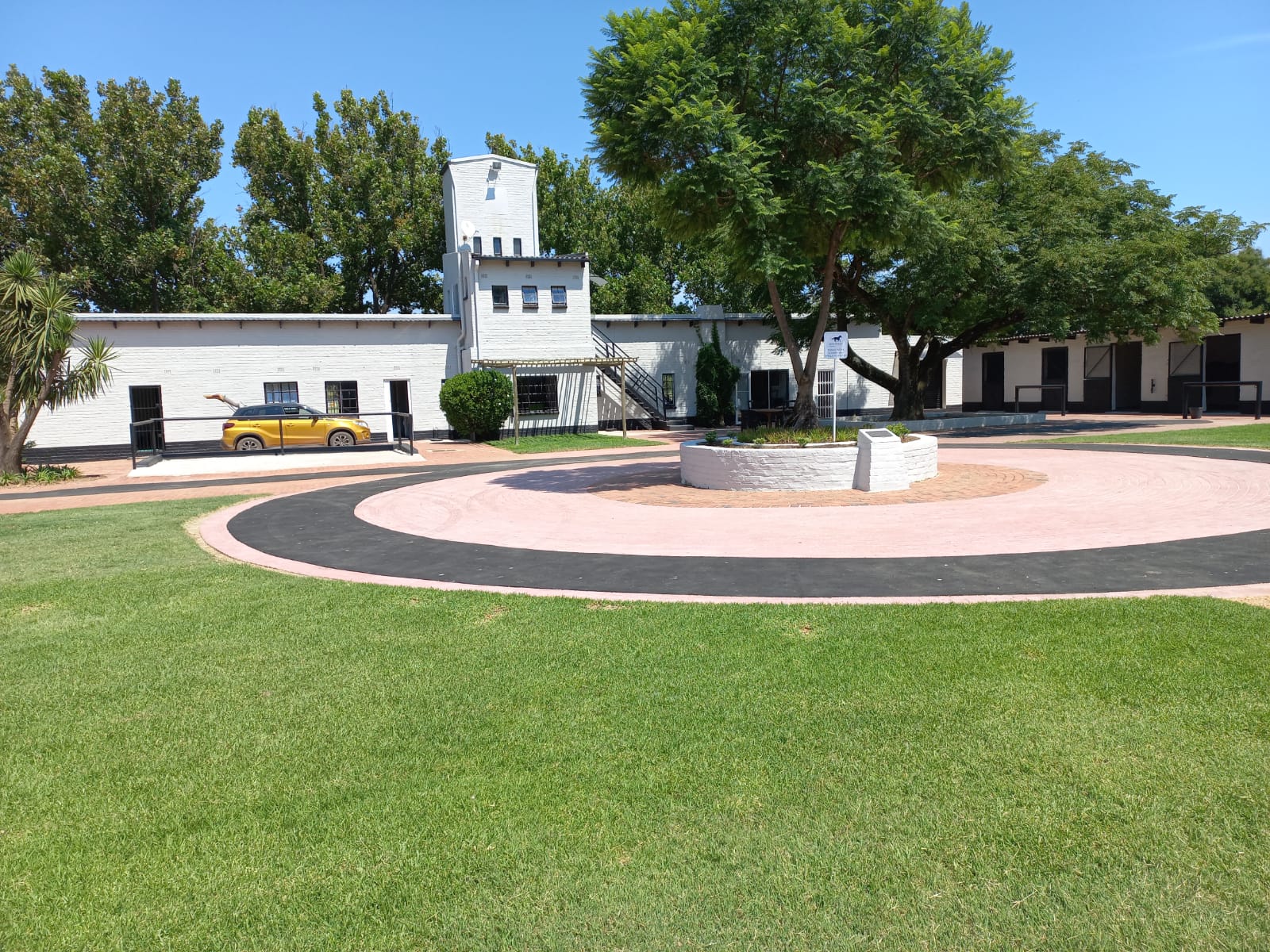 Baker & McVeigh Equine Clinic Joburg — photo 2