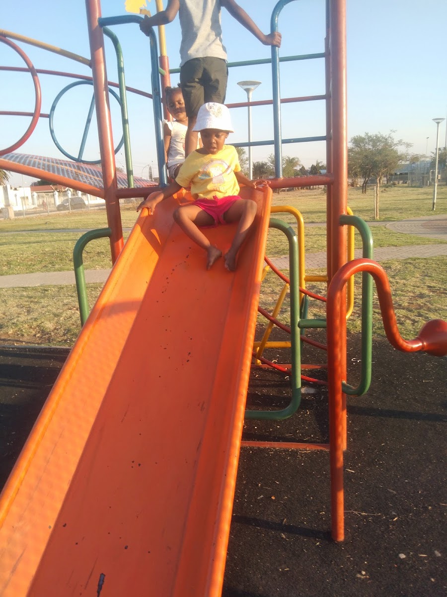 Emlanjeni Central park Seshego, Polokwane