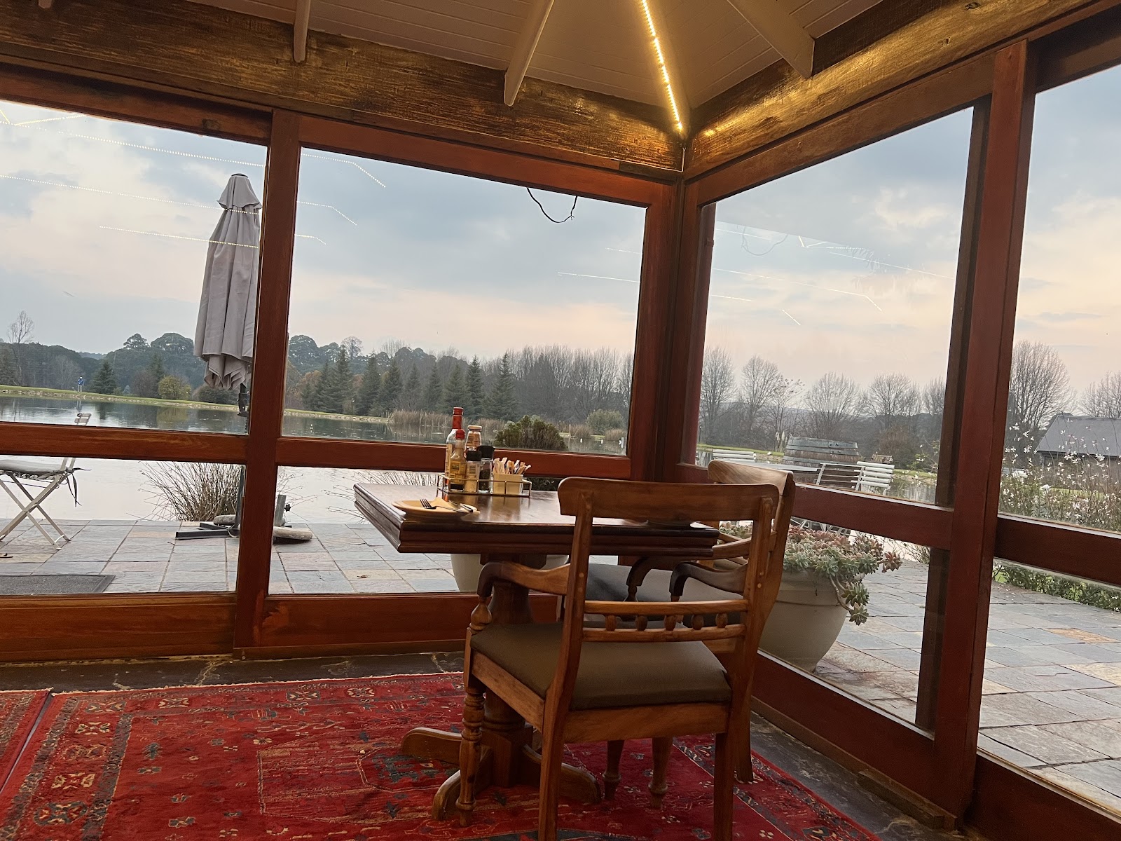 Clarkys lakeside restaurant