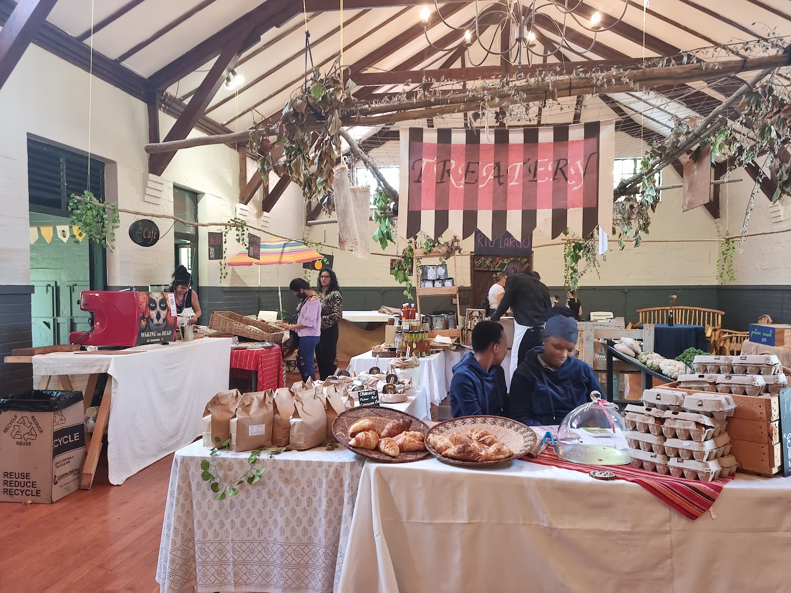 Earth Route Market