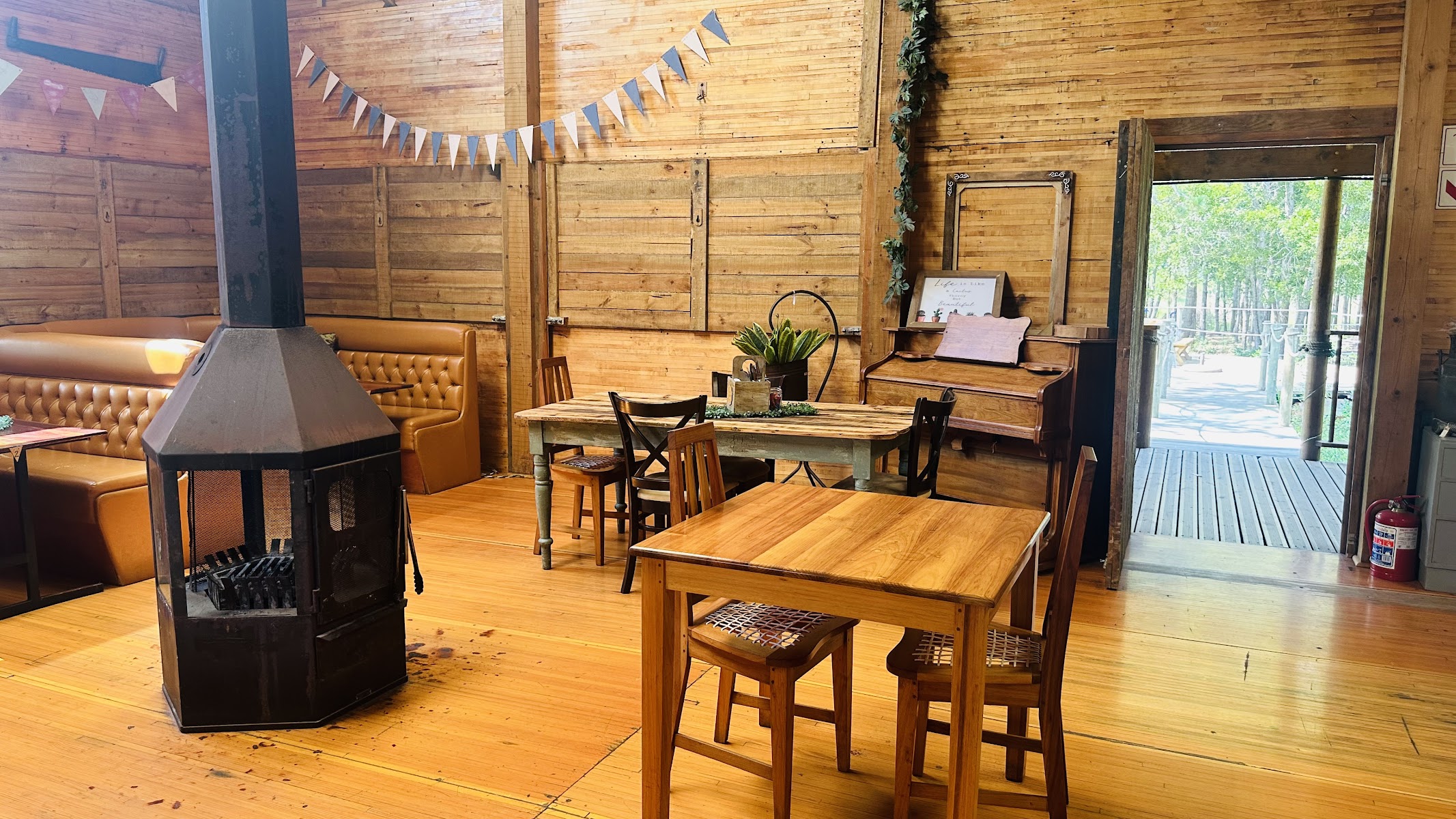 Moss and Maple Farmstall & Restaurant