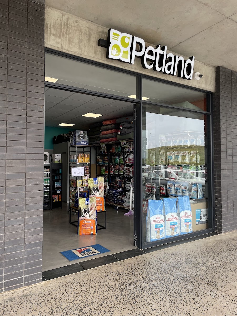 Petland Crescent