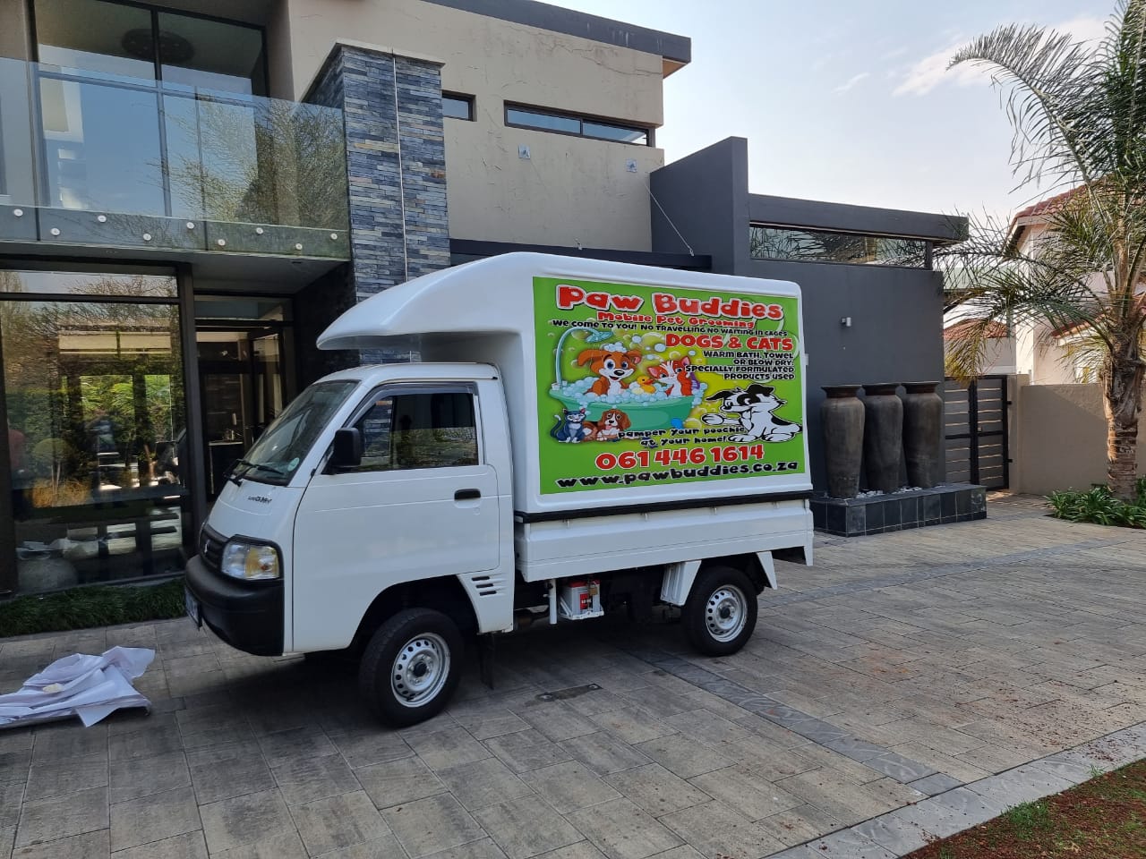 Paw Buddies Mobile Pet Unit