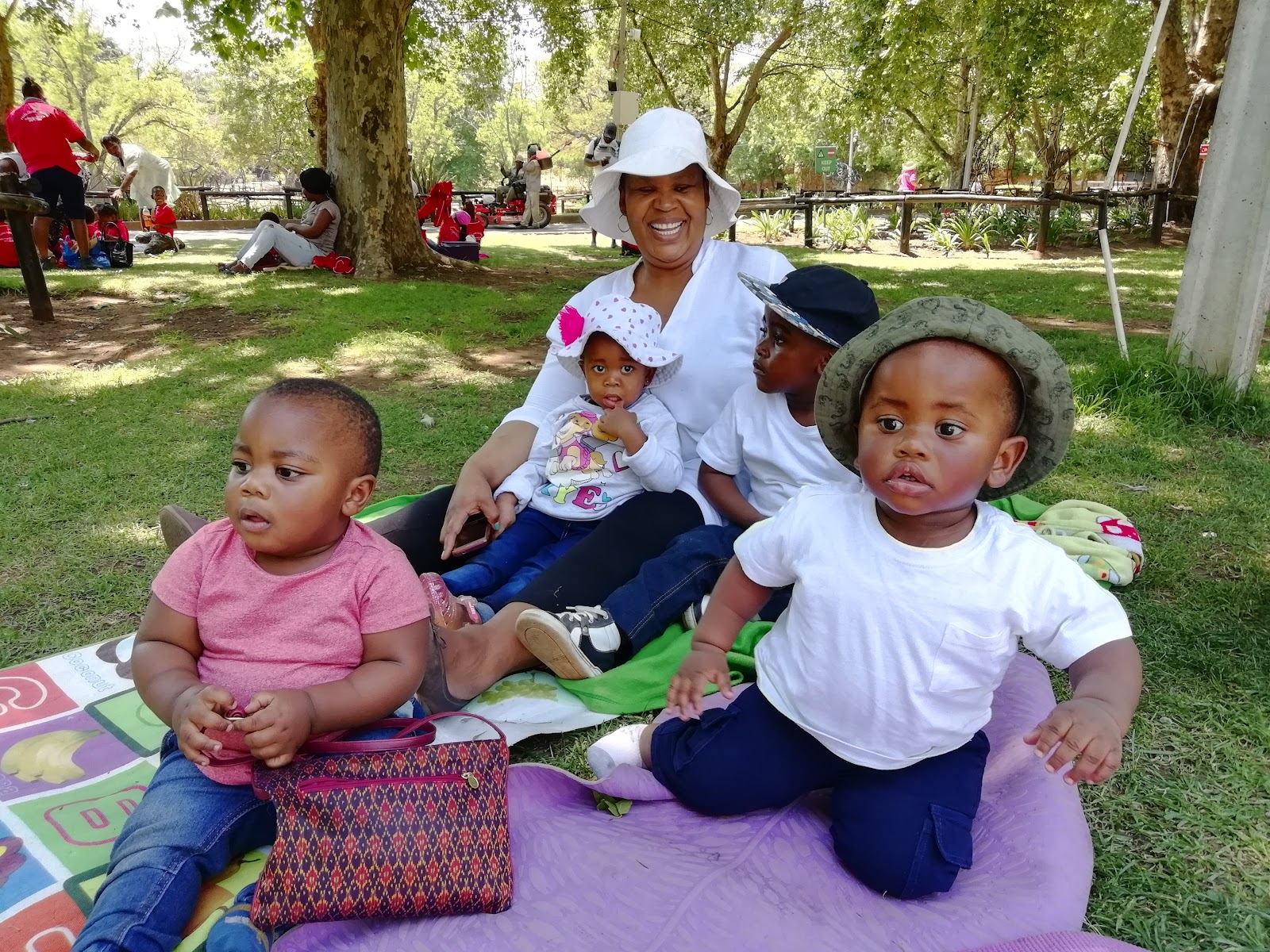 Kidslovezone Day Care
