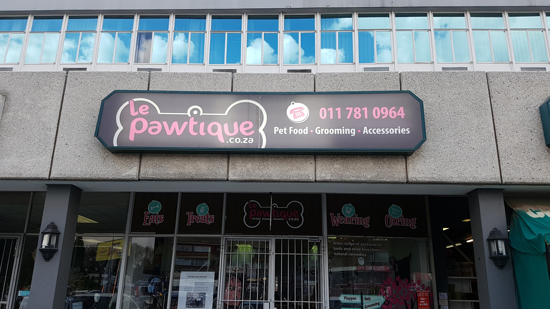 Le Pawtique Pet Spa & Shop