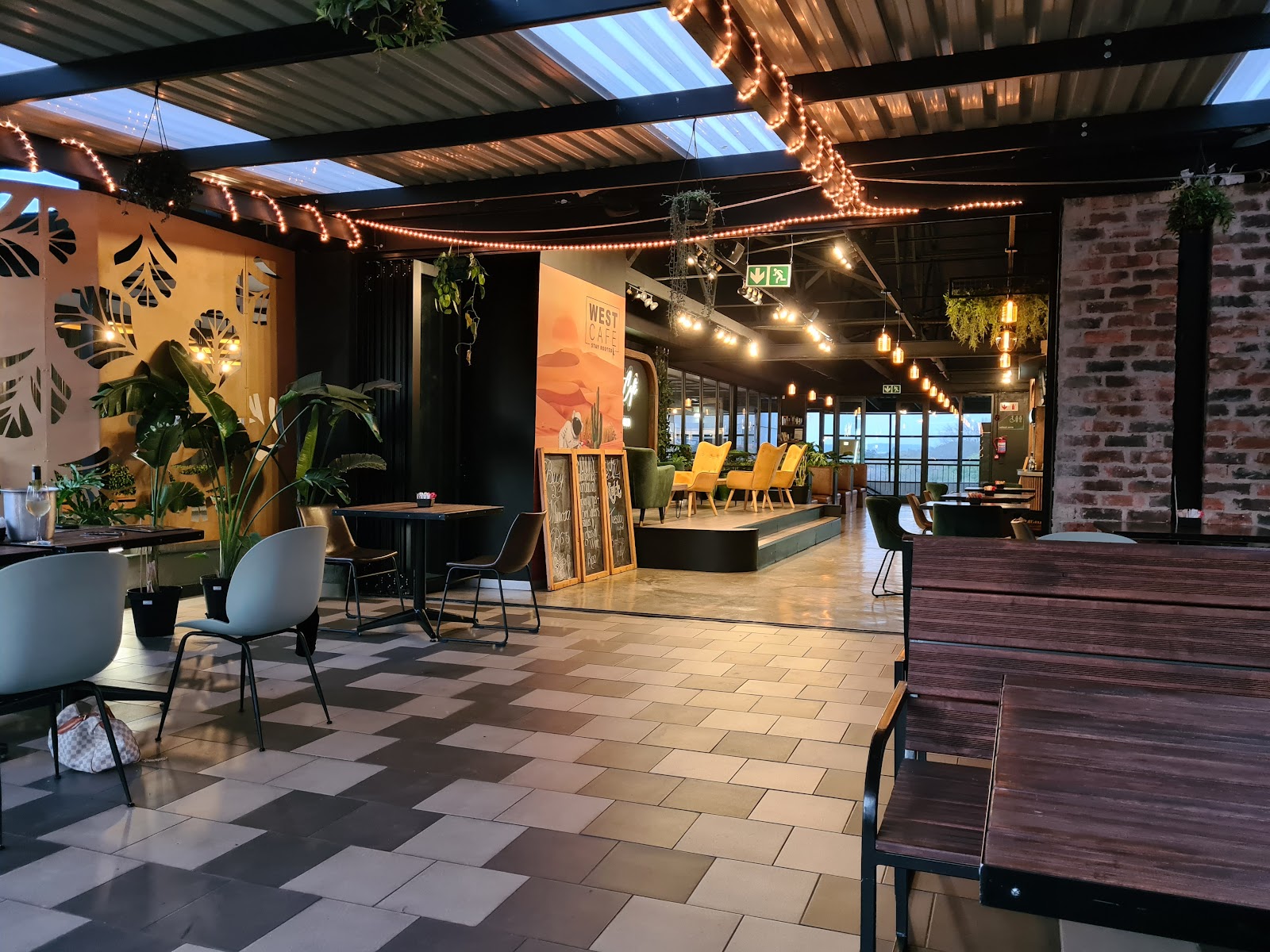West Cafe