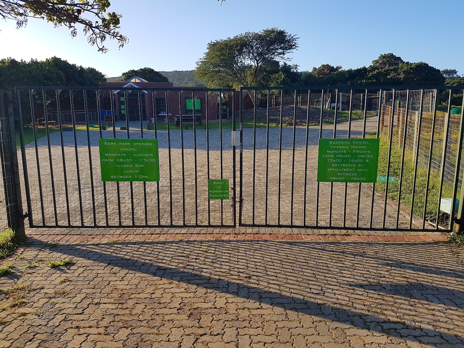 Sardinia Bay Kennels