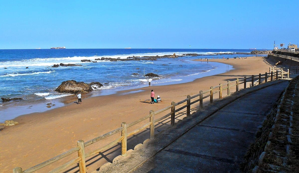 Umdloti Family Beach House - Pet Friendly Duplex - Two-Bedroom Apartment